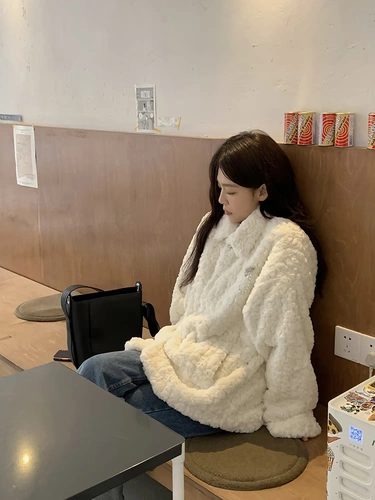 Короткая зимняя куртка, в стиле Шанель, оверсайз, увеличенная толщина, изысканный стиль