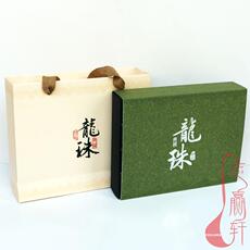 Подарочная коробка