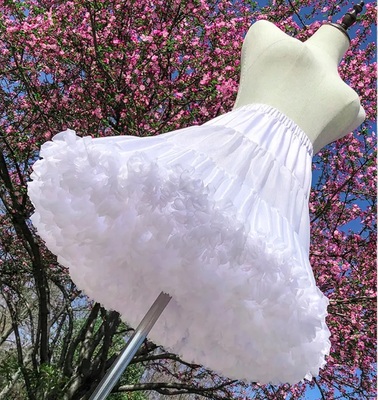 taobao agent Lolita skirt supports clouds and supports daily support 45 skirt long wedding skirts