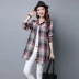 Quần áo mùa xuân và mùa thu 2021 áo sơ mi cotton và lanh nữ béo mm new plus size áo nịt nữ rộng rãi áo sơ mi dài tay kẻ sọc Hàn Quốc - Áo sơ mi dài tay Áo sơ mi dài tay