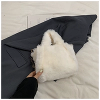 Белая подвеска