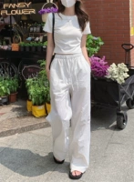 Короткие белые брендовые штаны, короткий рукав, свободный прямой крой