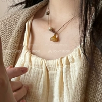 Оригинальная дизайнерская подвеска, дизайнерское ожерелье, универсальная цепочка до ключиц, тренд сезона, простой и элегантный дизайн