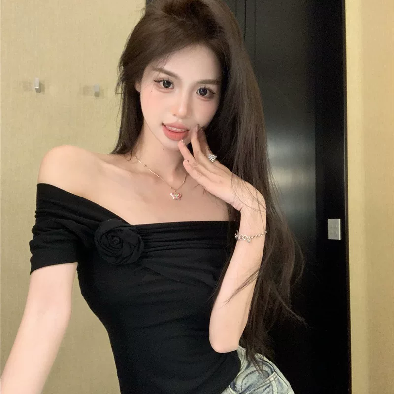 Белая трехмерная sexy короткая футболка, цветочная, открытые плечи, с коротким рукавом