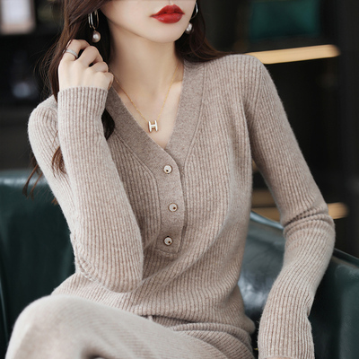 taobao agent Autumn demi-season velvet woolen sweater, long-sleeve, V-neckline, 100 sample