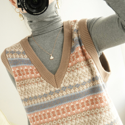 taobao agent Demi-season knitted vest, velvet sweater, 2023 collection, V-neckline