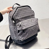 Качество столового стола с серого