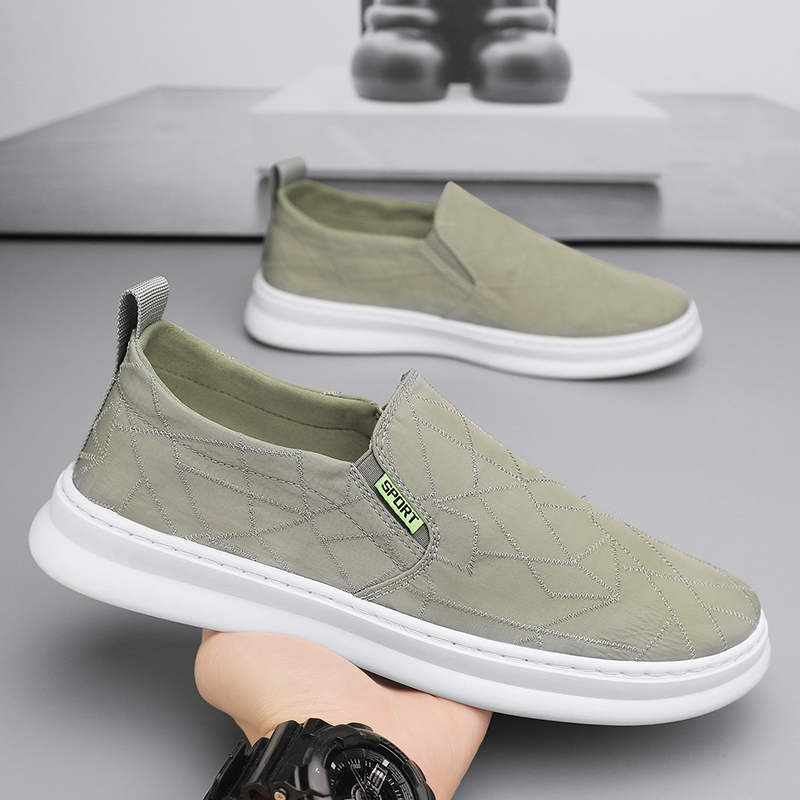 Gray [casual style]