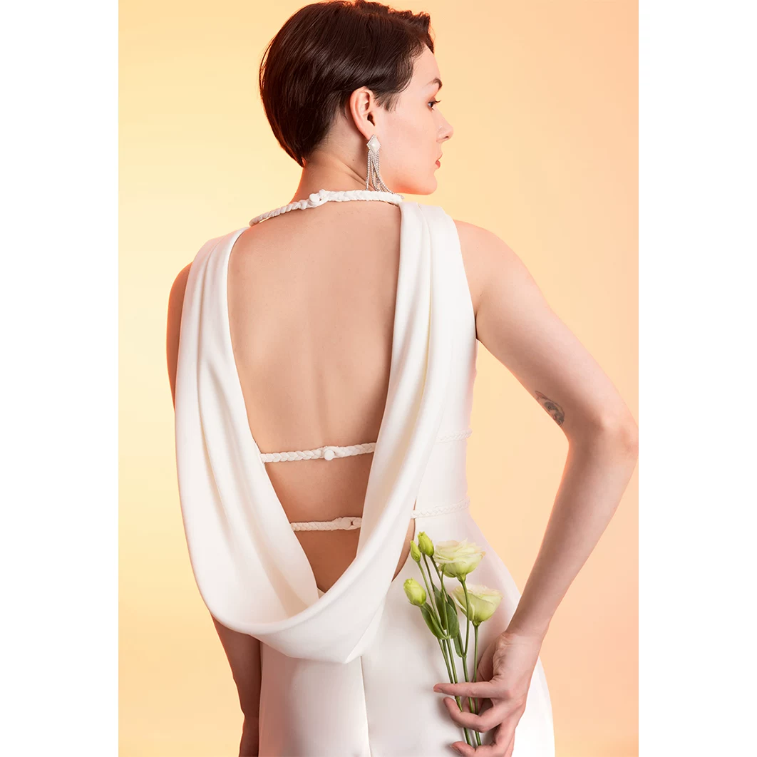 Long evening dress, piano, backless