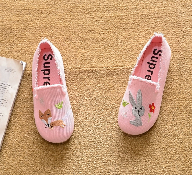 レディーススリッポン 動物刺繍キャンバス地幅広レディース履きやすい靴