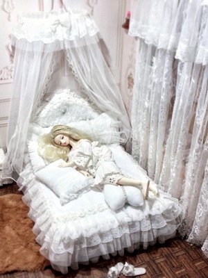 taobao agent BJD4 points baby bed SD bedding 9 -piece hand -made ceramic soup American baby house furniture micro -retracting props