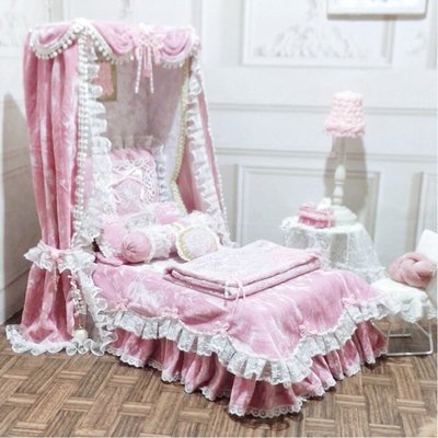 taobao agent Bjd6 points baby bed Blythe bedding Princess retro European -style quilts OB bed mantle SD scene baby house furniture