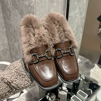 Коричневый