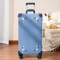 В форме цветка, джинсовый, с вышивкой