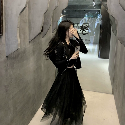 Момолентный Виндзор Гусбургианский темперамент Diablo -Breathable Dergular Design Senior Gonggong Sote Skirt