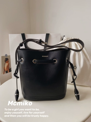 Michamo/McMiko Manhattan Dark Night Advanced Bulleton Barbone Cooler Girl Package