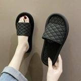 Тапочки, обувь, нескользящие дезодорированные модные слайдеры, 2020, с медвежатами, мягкая подошва, в корейском стиле