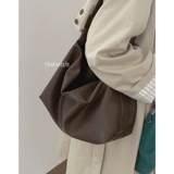 Вместительная и большая демисезонная модная сумка через плечо для отдыха, коллекция 2023