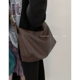 Вместительная и большая демисезонная модная сумка через плечо для отдыха, коллекция 2023