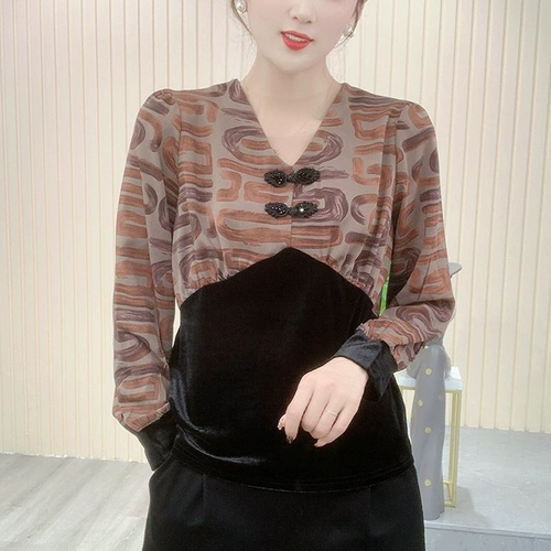 Демисезонный приятный телу бархатный модный лонгслив для матери, V-образный вырез, облегающий крой