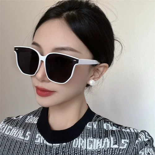 Белые модные универсальные солнцезащитные очки, в корейском стиле, популярно в интернете