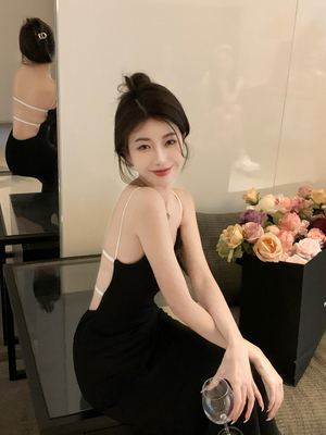 taobao agent Evening dress skirt, Royal Sister, light cooked wind, Hepburn Black sexy back suspender dress 2022 new female summer