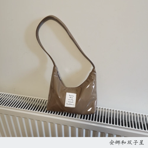 Добавить немного блеска/универсальная повседневная сумка подмышки из лакированной кожи доступна в трех цветах