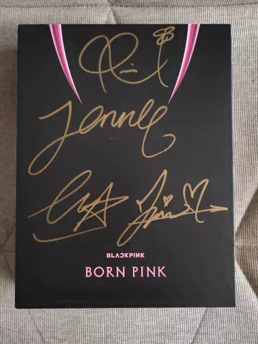 Spot BlackPink's Autograph Albur