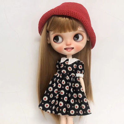 taobao agent New product small cloth doll clothes Blytheob24AZONE19 joint wearing cute retro strawberry black baby skirt