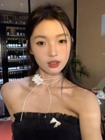 Основное изображение колье с белым цветком!