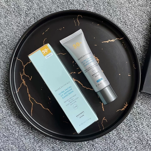 Существует анти -сражение Duke/Xiu Li Ke Jing в Rong Yan Sunlight Sunscreen 30mlspf50+высокая очистка мощности