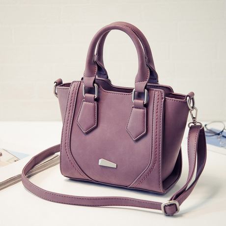 爱逛街为您找到斜挎单肩小包包相关的宝贝,您可以在下面的板块中挑选