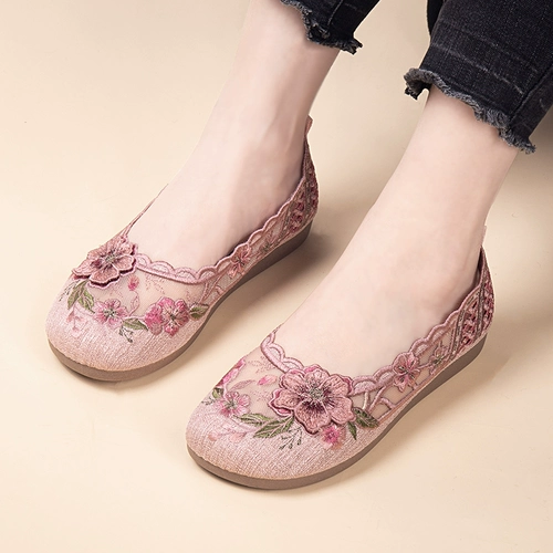 老北京布鞋 Средние и пожилые матерей онлайн обувь удобная и дышащая бабушка, вышитая обувь мягкие подошвы анти -слабых пожилых туфлей