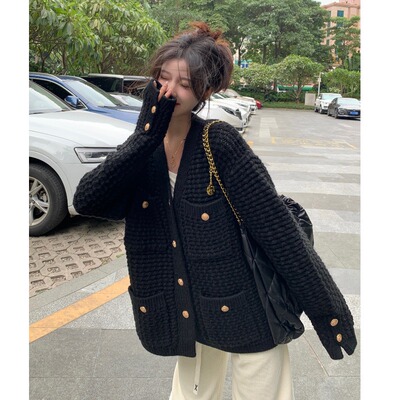taobao agent Black sweater, demi-season jacket, cardigan, plus size, Chanel style, V-neckline, fitted