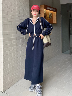taobao agent Autumn pleated skirt, short hoody, sweatshirt, jacket, retro sports suit, plus size, American style