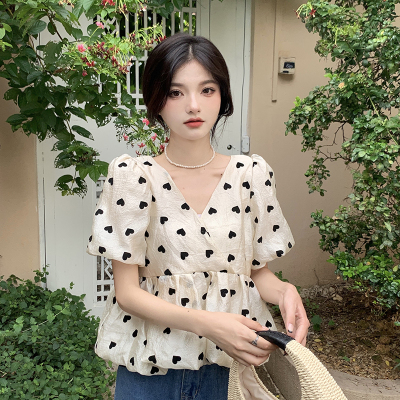 taobao agent Sexy doll, short top, plus size, french style, V-neckline, city style, bright catchy style, fitted