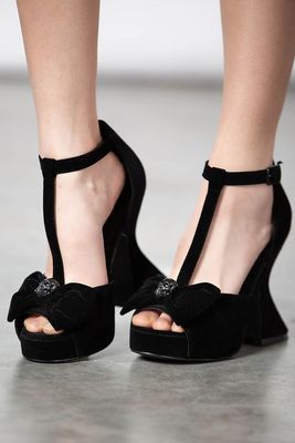 taobao agent Killstar retro Gothic black bow waterproof table fish mouth thick heels high heels small black shoes sandals