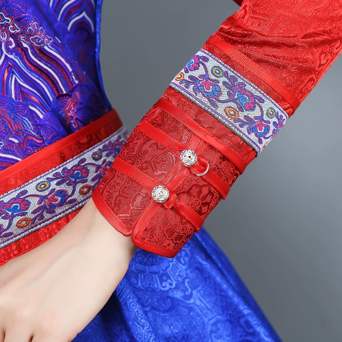 Монгольская леди исполняла большие юбки пузырьковые рукава с длинными -настройка новой монгольской одежды национальная танцевальная служба