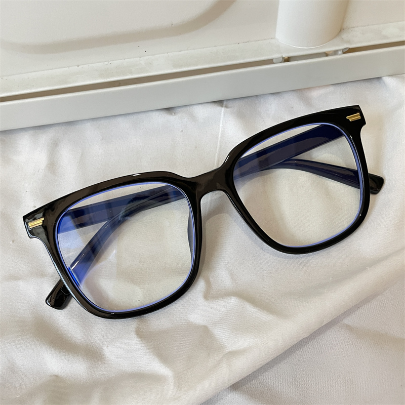 Milky white gold nails black frame transparent sheet anti-blue light