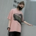 M mới áo phông rộng rãi hợp thời trang hip-hop màu hồng ngắn tay nữ phong cách mát mẻ của phụ nữ bf phong cách đường phố hoang dã đầu - Áo phông