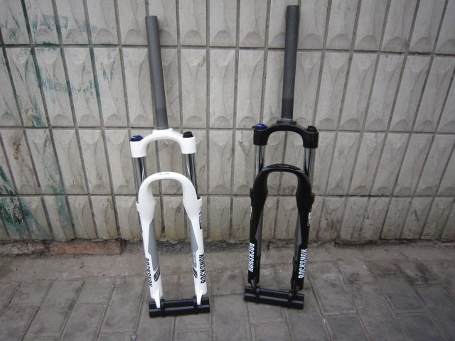 

Вилка велосипедная RockShox 10025 2013 XC28 TK100