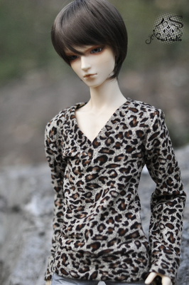 taobao agent M3 Studio bjd baby clothes 4 points 3 points Uncle dragon soul V -neck leopard leopard bottom shirt strong uncle customized