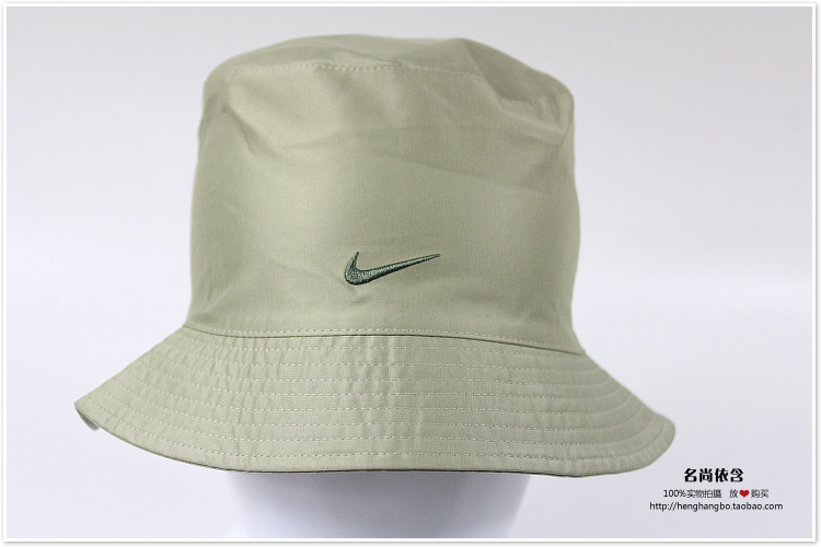 

Головной убор Nike