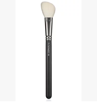 

Кисть для нанесения макияжа MAC 168#