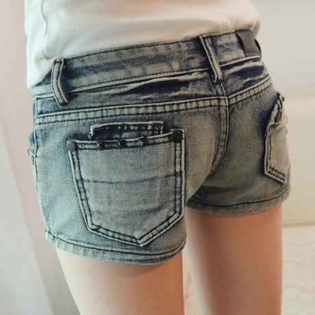 爱逛街为您找到中腰短裤相关的宝贝,您可以在下面的板块中挑选喜欢的