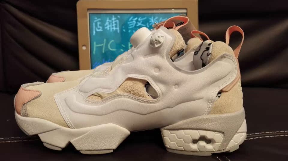 

Кроссовки Reebok PUMP FURY OG INSTA V62597