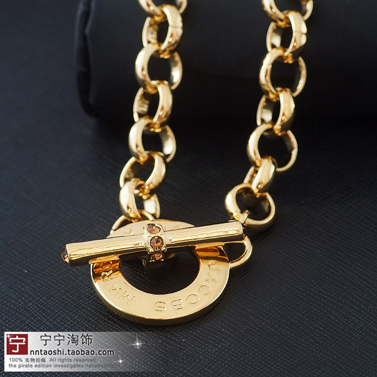 

Ожерелье Marc By Marc Jacobs Toggle Mmj