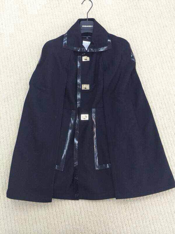 

женский плащ DSquared2