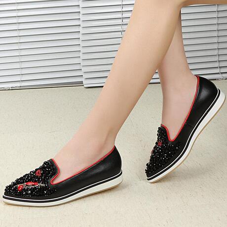 【牛皮单鞋】_串珠女鞋图片_平跟休闲鞋价格_搭配分享 - 爱逛街