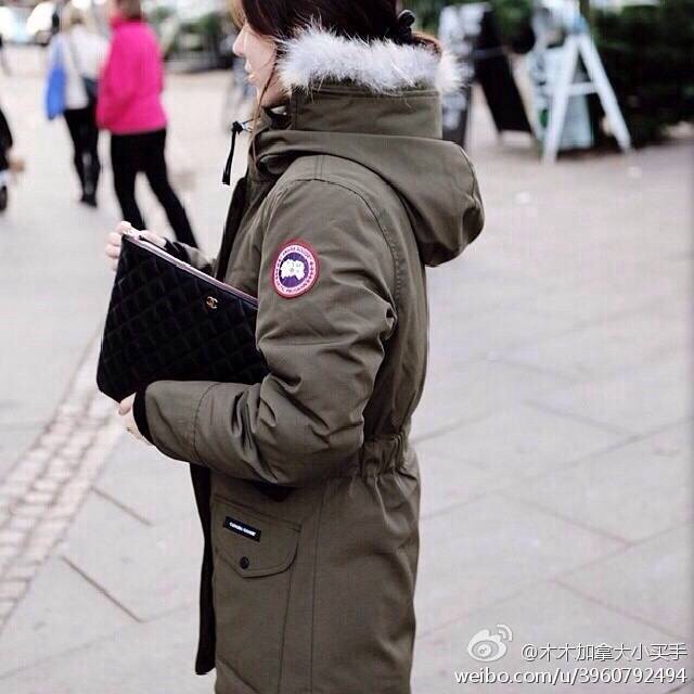 

Женский пуховик Canada Goose Trillium